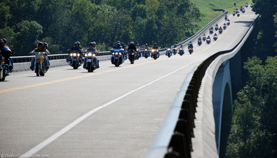 dierks-bentley-celebrity-motorcycle-ride.jpg