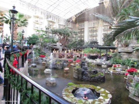 3 Things You Must Do When Visiting The Opryland Hotel In Nashville