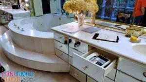 barbara-mandrel-fontanel-bathroom