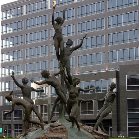 Musica statue of nudes in Nashville, Tennessee. Photo Ã‚Â©2004 Jim & Lynnette's Fun Times Guide //thefuntimesguide.com