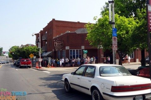 pancake pantry line on weekends in nashville