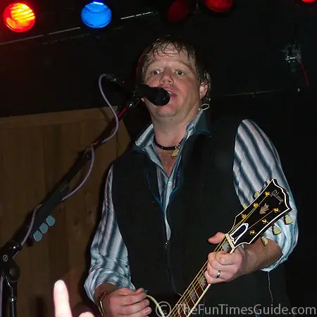 Pat Green performing at The Trap in Nashville, Tennessee.