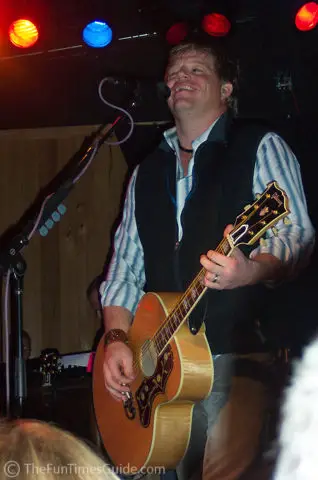 Pat Green performing at The Trap in Nashville.