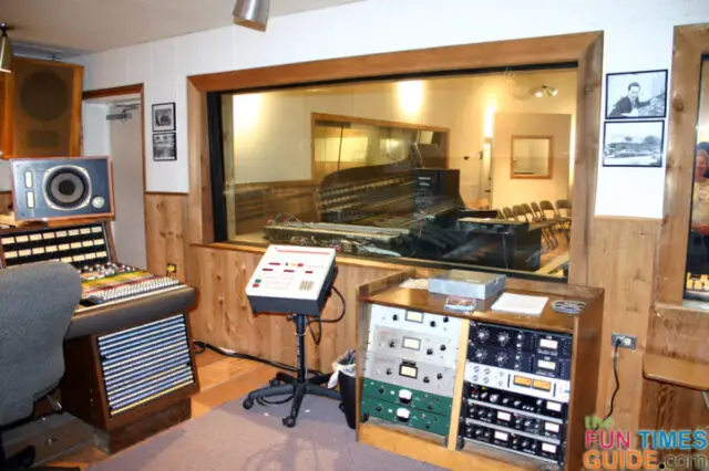 Good Things About The Country Music Hall Of Fame & The RCA Studio B ...